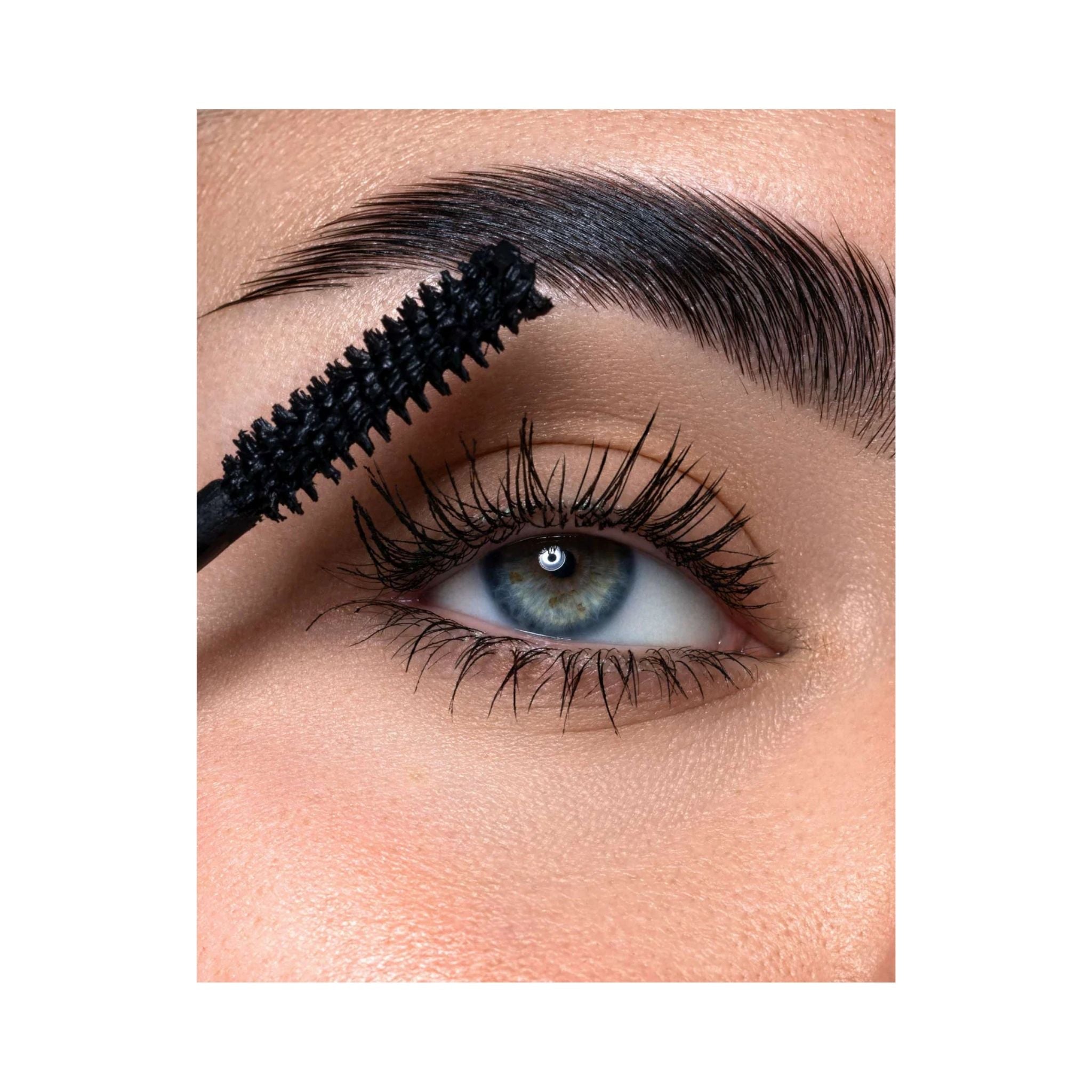 Astra Universal Volume Waterproof - Mascara