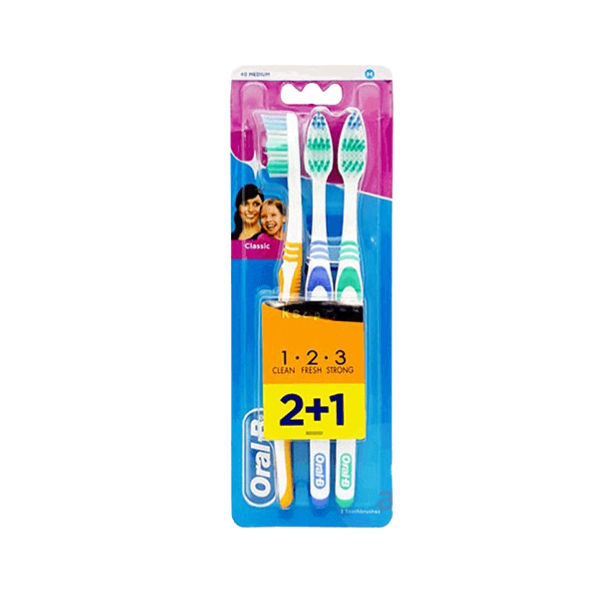 Oral-B Classic Care 123 Medium Toothbrush - Toothbrushes Main image