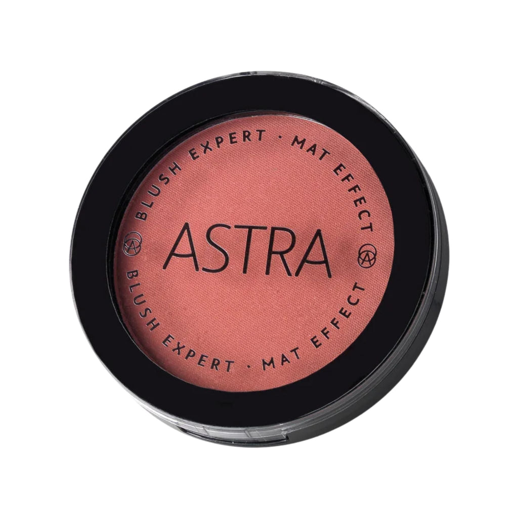 Refect Beauty Astra Blush Expert matte powder blush in a soft pink shade with a velvety finish in a round compact 06