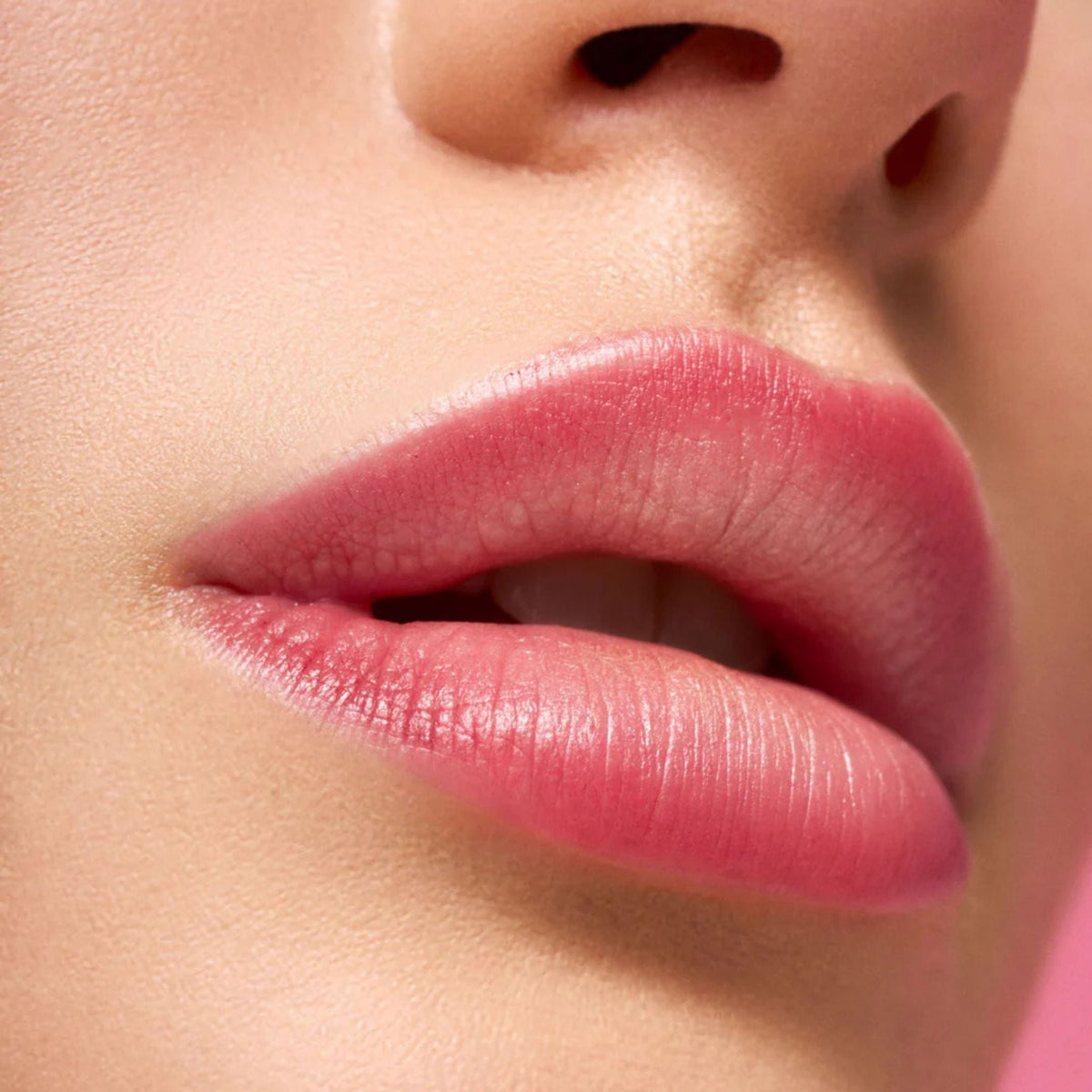Refect Beauty Astra Sleepover Lip Marker applied to lips for a natural, soft pink ombré effect.