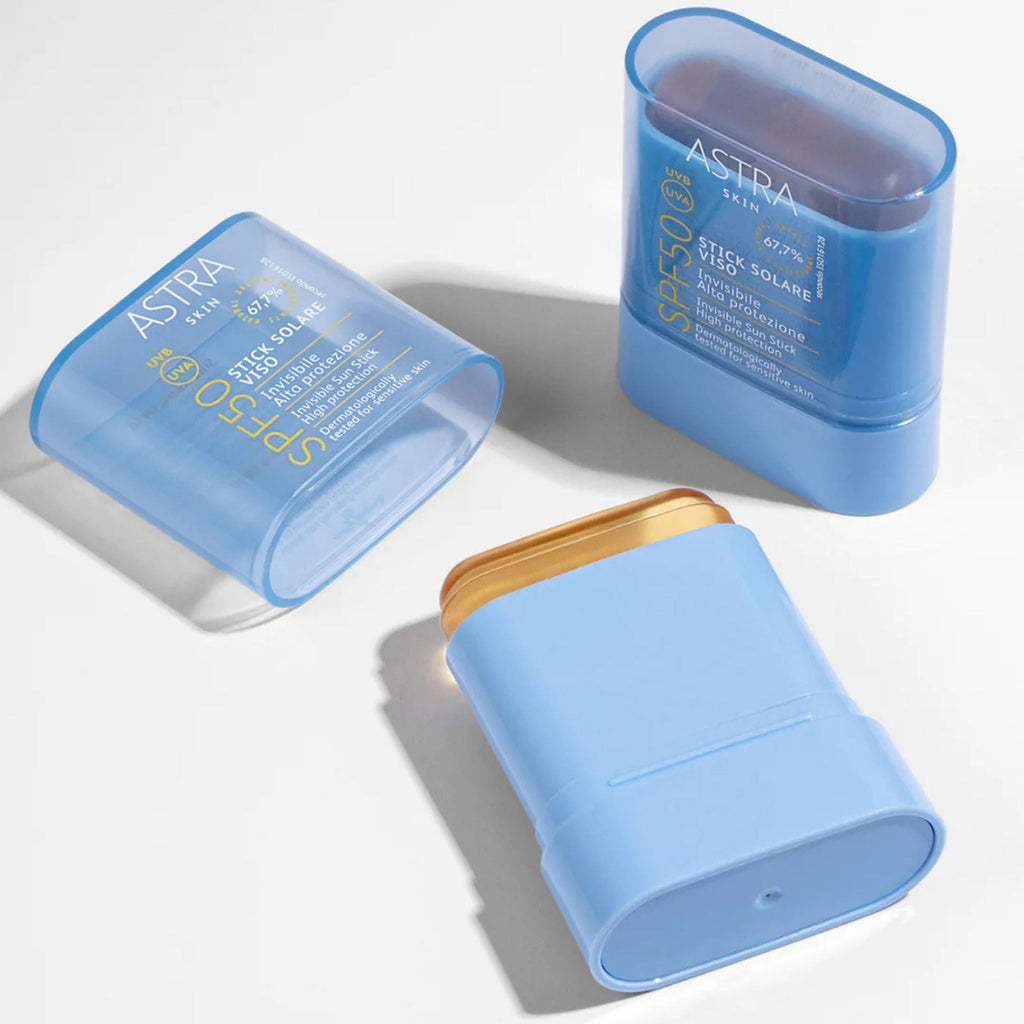 Refect Beauty Astra SPF50 Stick Solare Viso sunscreen sticks in light blue packaging with transparent caps