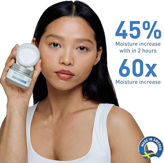 Refect Beauty model holding Bionnex Perfederm Moisturising Face Cream jar for dry and atopy-prone skin