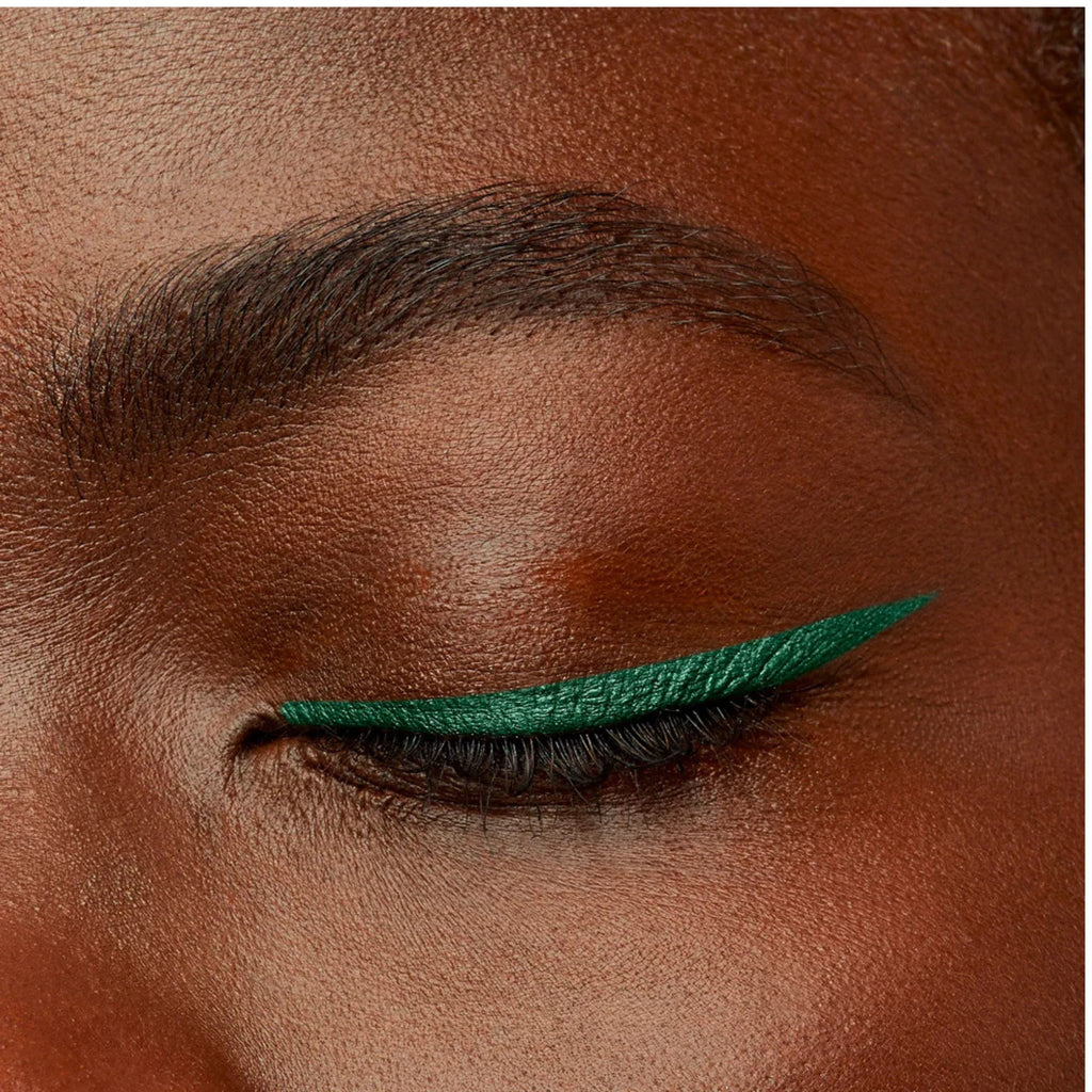 Refect Beauty Bourjois Contour Clubbing waterproof eyeliner in a vibrant metallic green applied to an eyelid