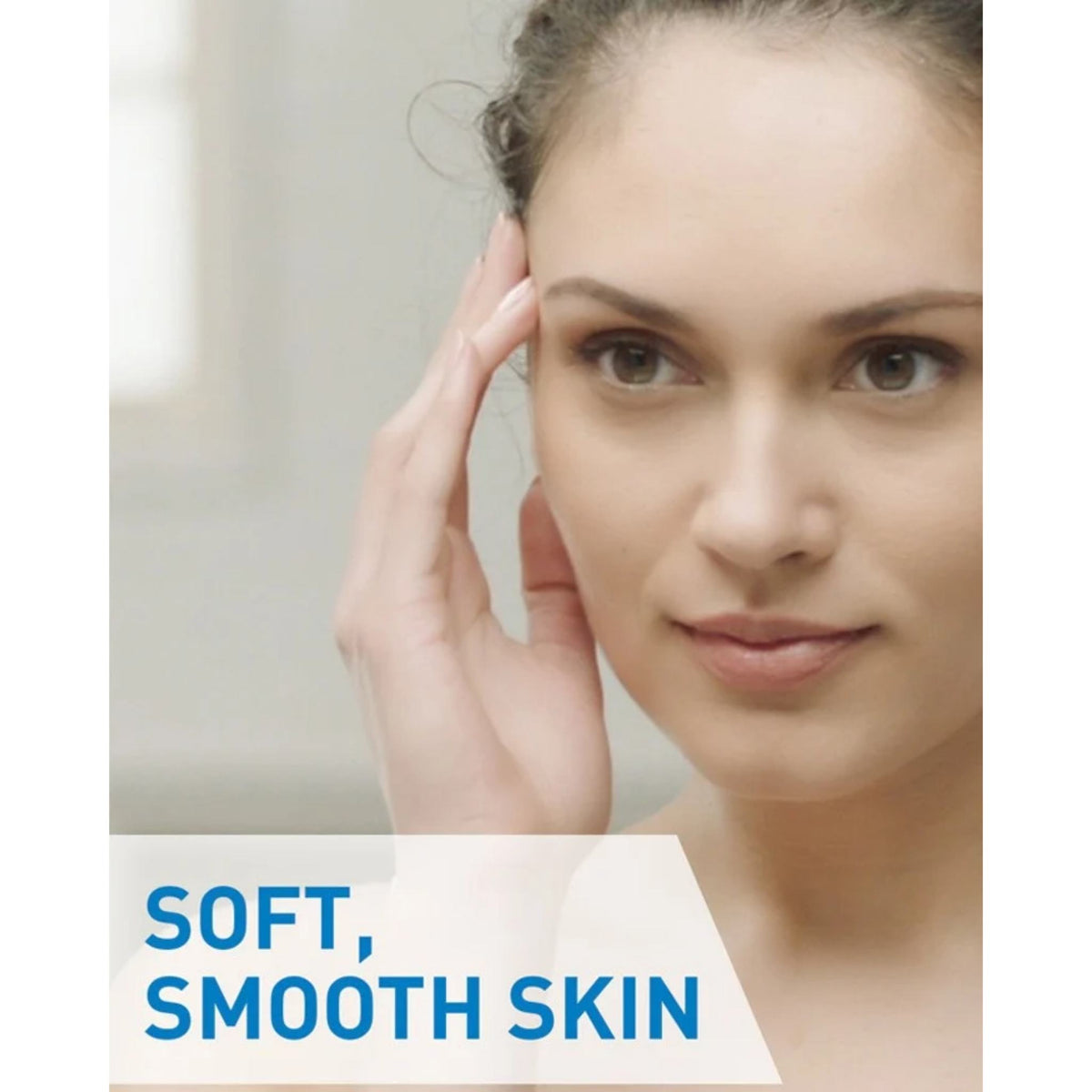 Refect Beauty model applying CeraVe PM Facial Moisturizing Lotion to her face for soft and smooth skin
