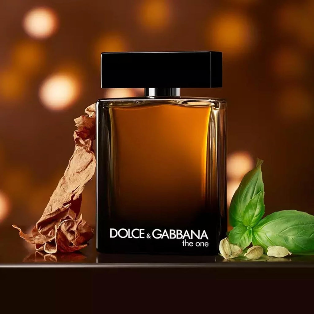 Refect Beauty Dolce & Gabbana The One Pour Homme Eau de Parfum bottle with tobacco leaves, basil, and cardamom seeds.