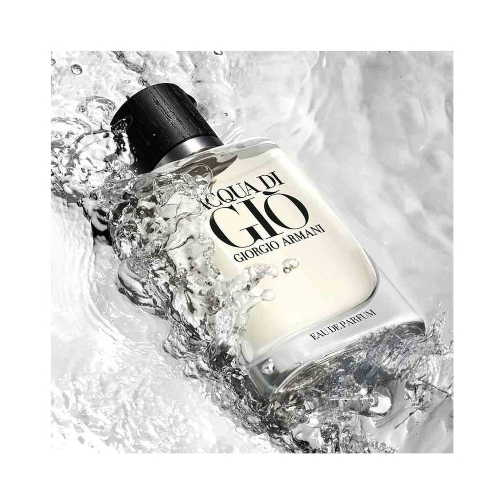 Refect Beauty Giorgio Armani Acqua Di Gio Eau de Parfum bottle splashing in water, highlighting its aquatic scent.