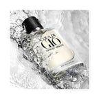 Refect Beauty Giorgio Armani Acqua Di Gio Eau de Parfum bottle splashing in water, highlighting its aquatic scent.