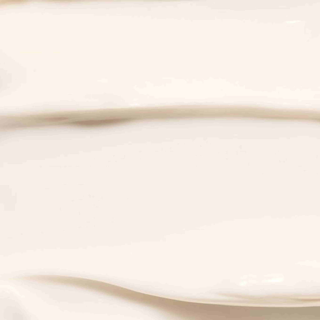 Refect Beauty L'oreal Paris Revitalift Laser X3 Day Cream showing a smooth, rich, white anti-aging moisturizer texture