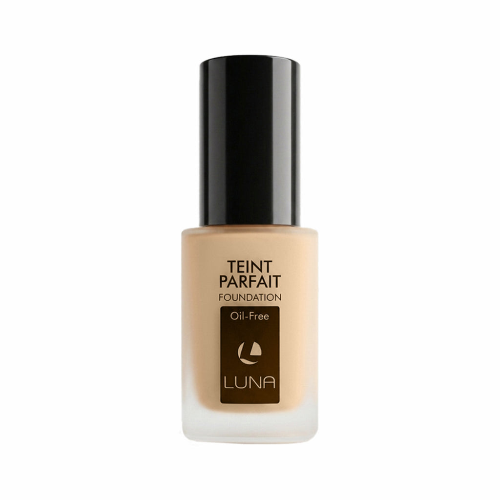 Refect Beauty Luna Teint Parfait oil-free concealing foundation in a glass bottle with a black cap