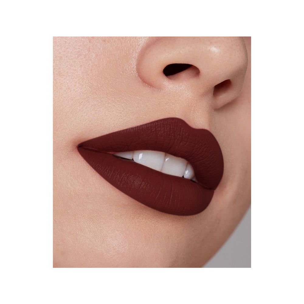 Refect Beauty LUNA nude lipstick in a deep matte brown shade applied on lips for a smooth, elegant finish.
