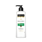 Refect Beauty Tresemme Pro Curls sulphate-free conditioner bottle with a black pump dispenser for curly hair.