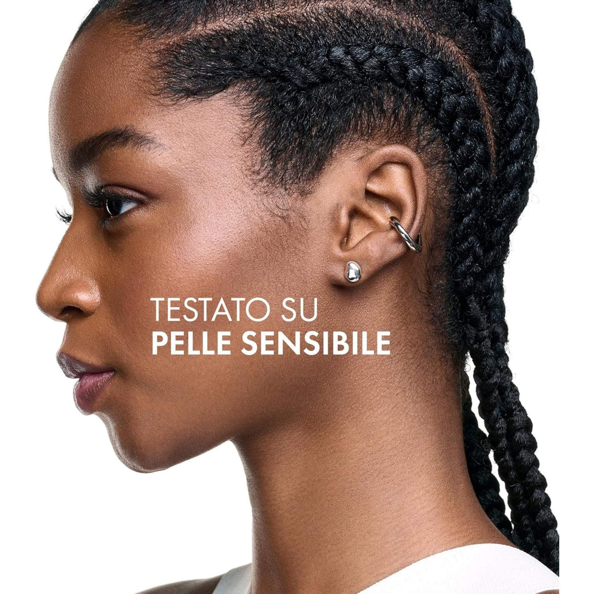 Refect Beauty model profile view showing clear skin, highlighting the dermatologically tested formula for sensitive skin.